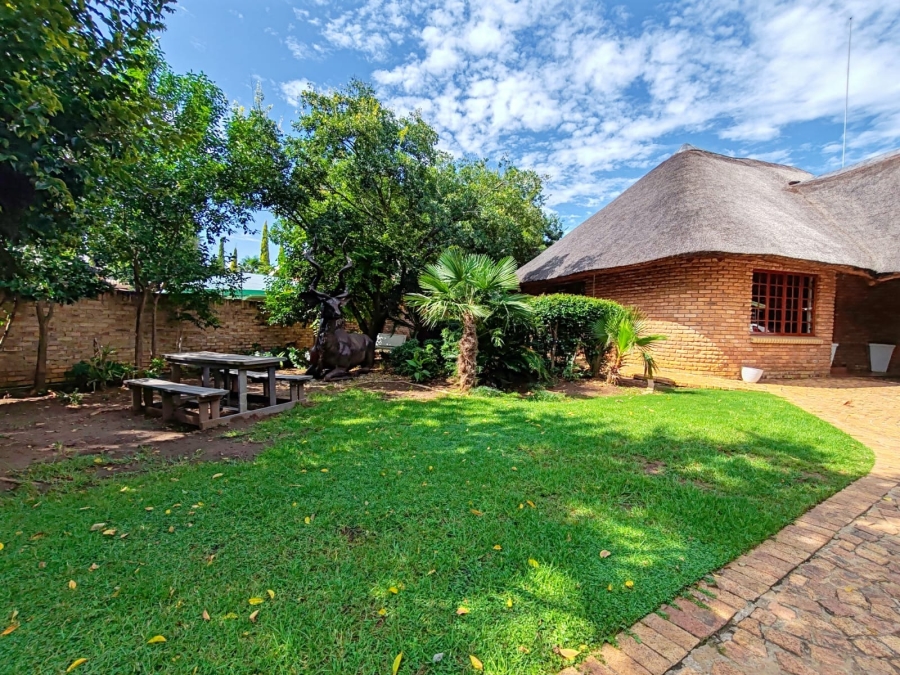 4 Bedroom Property for Sale in Van Der Hoff Park North West